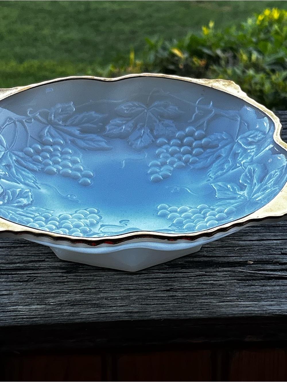 Vintage Anchor Hocking white milk glass Gold trim Embossed Grape Serving Bowl